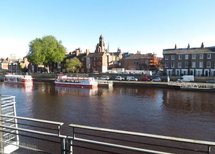 3 Emperors Wharf With Stunning River Views York